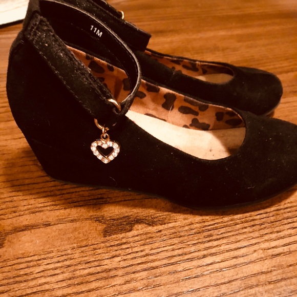 jellypop black wedges